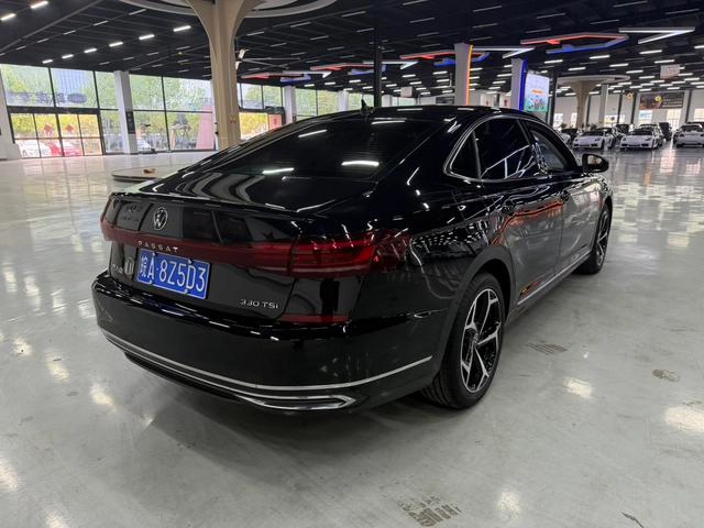 Volkswagen Passat 2023 330TSI Elite Edition interior photo 11 Volkswagen Passat 2023 330TSI Elite Edition interior photo 11