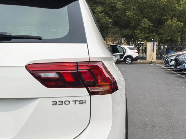Volkswagen Tiguan L 2021 330TSI Automatic two-wheel drive R-Line Enjoy more version exterior photo 9