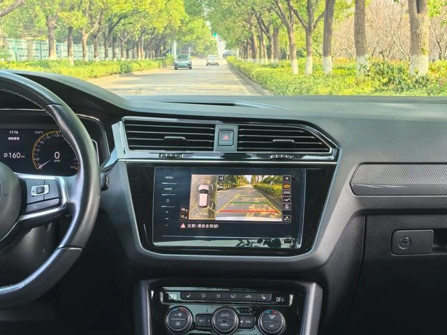 Volkswagen Tiguan L 2021 330TSI Automatic two-wheel drive R-Line Enjoy more version interior photo 14