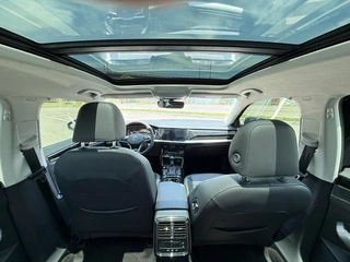 Volkswagen Passat 2022 330TSI Star Elite Edition interior photo 13