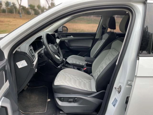 Volkswagen Tayron 2024 300TSI Tracción a dos ruedas de lujo Plus Versión avanzada interior foto 14 Volkswagen Tayron 2024 300TSI Tracción a dos ruedas de lujo Plus Versión avanzada interior foto 14