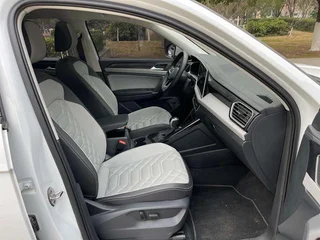 Volkswagen Tayron 2024 300TSI Tracción a dos ruedas de lujo Plus Versión avanzada interior foto 16 Volkswagen Tayron 2024 300TSI Tracción a dos ruedas de lujo Plus Versión avanzada interior foto 16