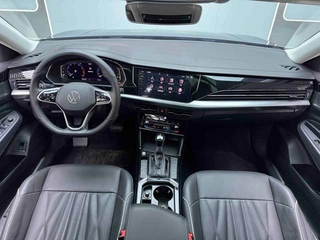 Volkswagen Passat 2022 330TSI Version de luxe extérieur photo 7