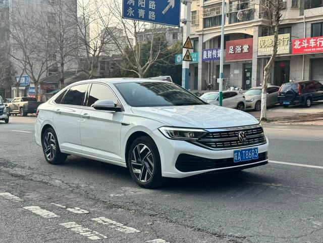 Volkswagen Sagitar 2023 300TSI DSG Version transcendée extérieur photo 2