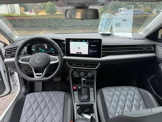 Volkswagen Sagitar 2023 300TSI DSG Versión más allá interior foto 13 Volkswagen Sagitar 2023 300TSI DSG Versión más allá interior foto 13