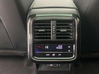 Volkswagen Passat 2022 330TSI Элитная версия интерьер фото 20