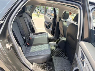 Volkswagen Sagitar 2023 300TSI DSG Edición de excelencia interior foto 13