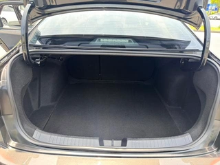 Volkswagen Sagitar 2023 300TSI DSG Edición de excelencia interior foto 15