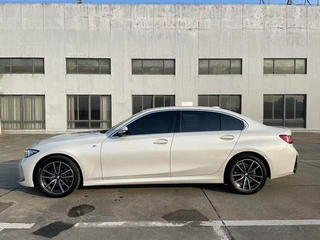 BMW 3 Series 2025 325Li M Conjunto deportivo exterior foto 3 BMW 3 Series 2025 325Li M Conjunto deportivo exterior foto 3