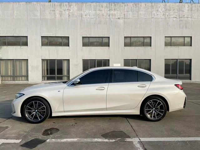 BMW 3 Series 2025 325Li M Conjunto deportivo exterior foto 3 BMW 3 Series 2025 325Li M Conjunto deportivo exterior foto 3