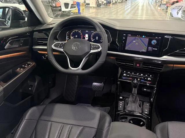 Volkswagen Passat 2025 Expart 380TSI Version Long Yao intérieur photo 12