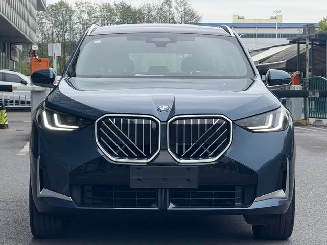 BMW X3 2025 xDrive30L Premium Class M Sports suit exterior photo 2