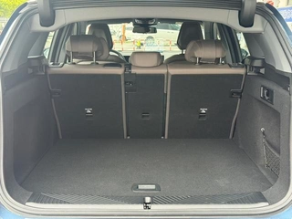 BMW X3 2025 xDrive30L Premium Class M Sports suit interior photo 11