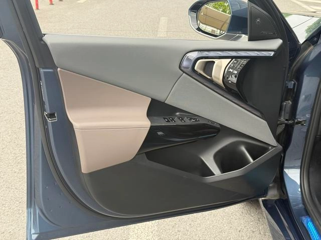 BMW X3 2025 xDrive30L Premium Class M Sports suit interior photo 13