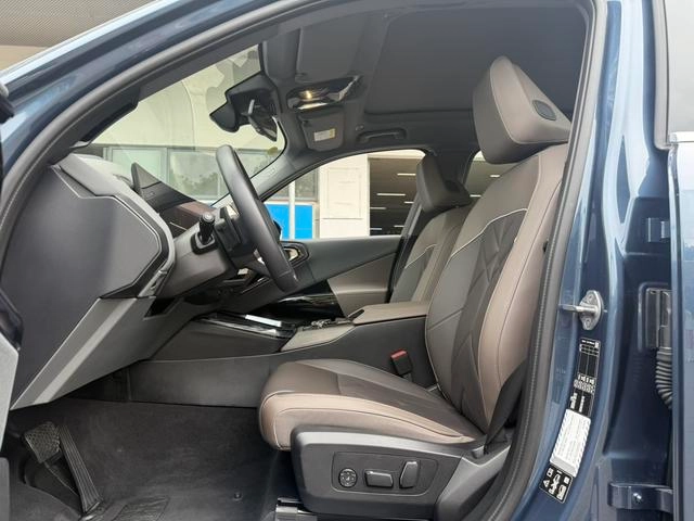 BMW X3 2025 xDrive30L Premium Class M Sports suit interior photo 15