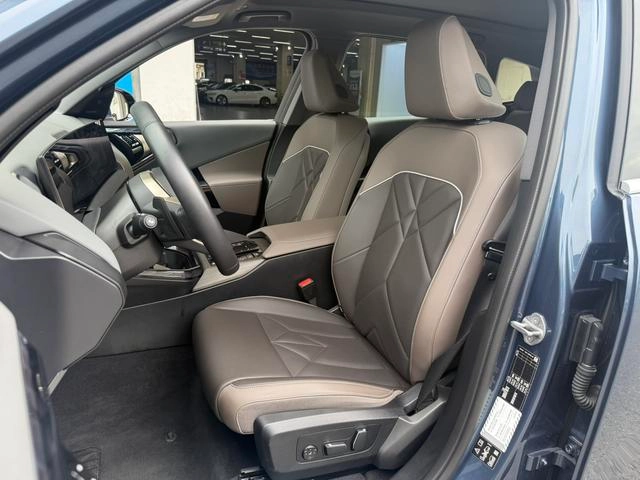 BMW X3 2025 xDrive30L Premium Class M Sports suit interior photo 16