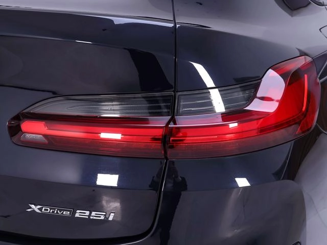 BMW X4 2022 xDrive 25i M Sports suit exterior photo 10