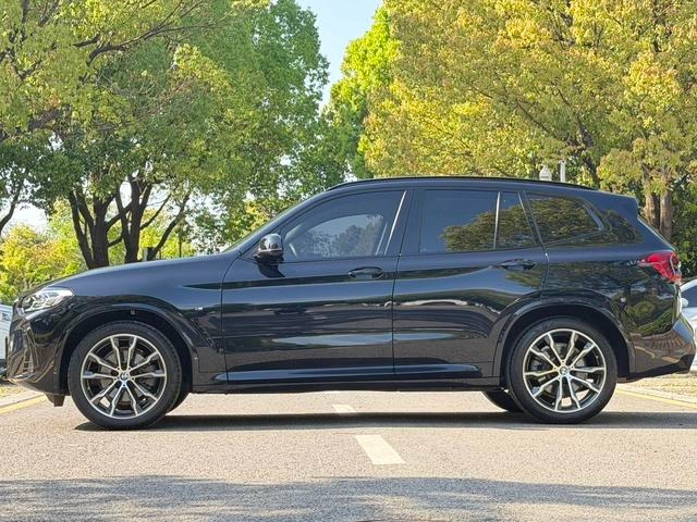 BMW X3 2023 xDrive30i Leading Type M Obsidian Night Suit exterior photo 3