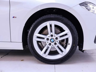 BMW 1 Series 2021 Restyling 120i M Sports Obsidian Night Edition exterior photo 7