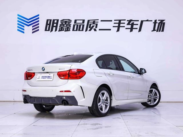 BMW 1 Series 2021 Restyling 120i M Sports Obsidian Night Edition exterior photo 8