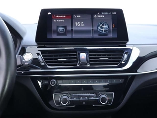 BMW 1 Series 2021 Restyling 120i M Sports Obsidian Night Edition interior photo 11