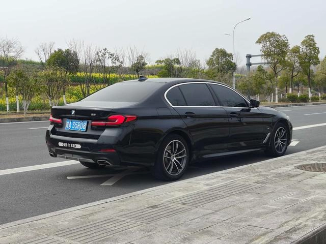 BMW 5 Series 2022 525Li M Sports suit exterior photo 6 BMW 5 Series 2022 525Li M Sports suit exterior photo 6