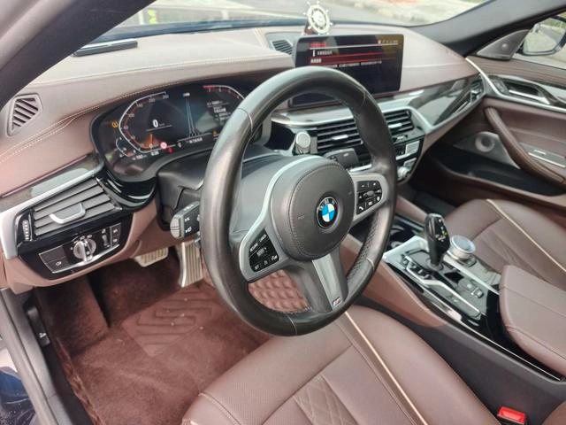 BMW 5 Series 2022 525Li M Sports suit exterior photo 8 BMW 5 Series 2022 525Li M Sports suit exterior photo 8