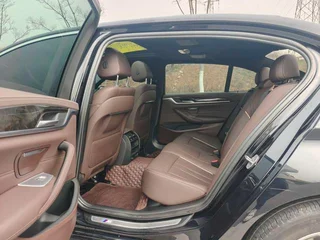 BMW 5 Series 2022 525Li M Sports suit exterior photo 9 BMW 5 Series 2022 525Li M Sports suit exterior photo 9