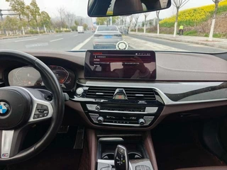 BMW 5 Series 2022 525Li M Sports suit interior photo 14 BMW 5 Series 2022 525Li M Sports suit interior photo 14