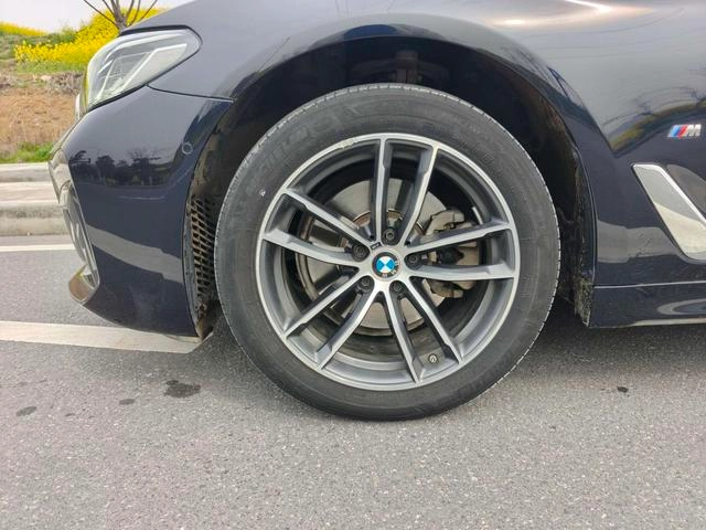 BMW 5 Series 2022 525Li M Sports suit interior photo 16 BMW 5 Series 2022 525Li M Sports suit interior photo 16
