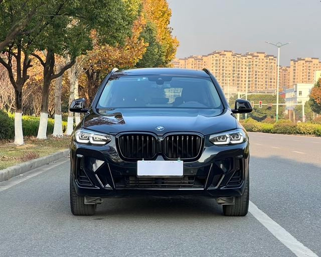 BMW X3 2022 xDrive30i Leading Type M Obsidian Night Suit exterior photo 2