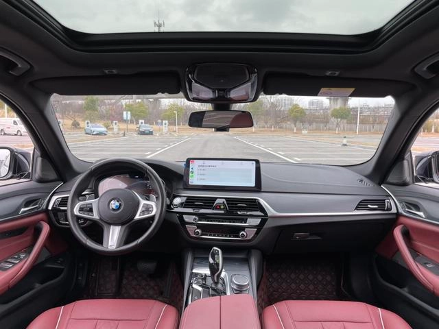 BMW 5 Series 2021 Restyling 530Li Leading Type M Sports suit interior photo 13 BMW 5 Series 2021 Restyling 530Li Leading Type M Sports suit interior photo 13