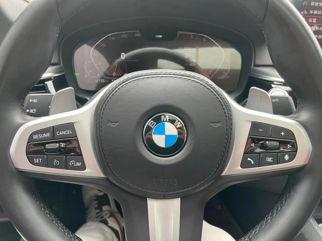 BMW 5 Series 2021 Restyling 530Li Leading Type M Sports suit interior photo 17 BMW 5 Series 2021 Restyling 530Li Leading Type M Sports suit interior photo 17