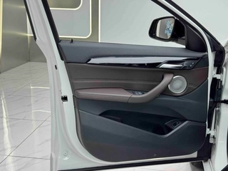 BMW X2 2022 sDrive25i M Ensemble de sport intérieur photo 12