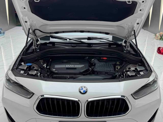BMW X2 2022 sDrive25i M Ensemble de sport intérieur photo 18