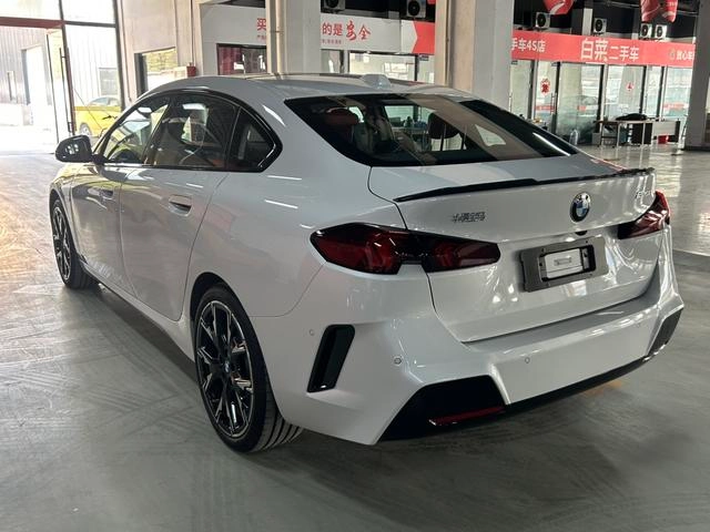 BMW 2 Series 2025 225L M Traje nocturno deportivo Yao interior foto 14