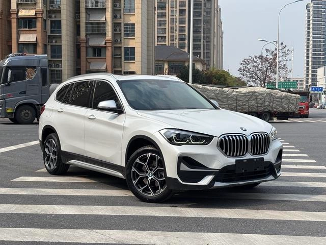 BMW X1 2022 sDrive20Li Fashionable exterior photo 3