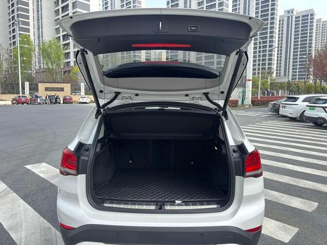 BMW X1 2022 sDrive20Li Fashionable interior photo 18