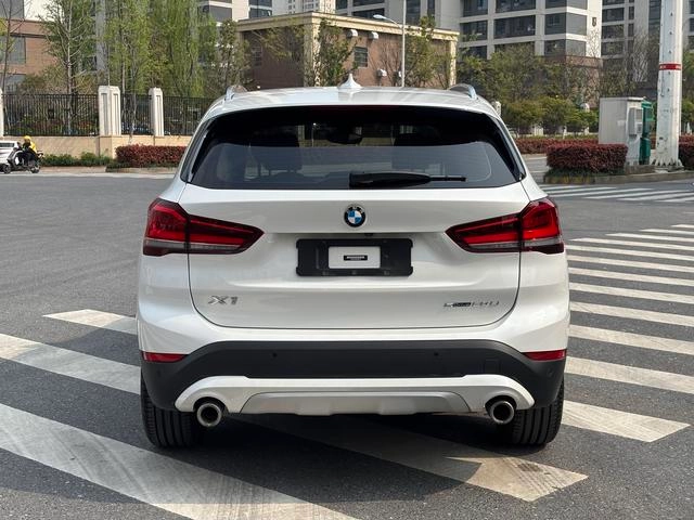 BMW X1 2022 sDrive20Li Fashionable interior photo 20
