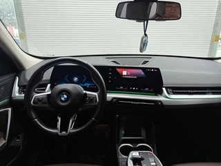 BMW X1 2023 xDrive25Li M Sports suit interior photo 13