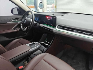 BMW X1 2023 xDrive25Li M Sports suit interior photo 14