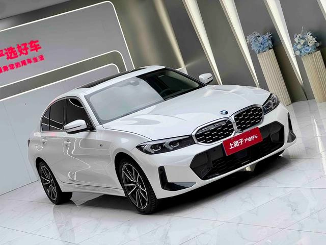 BMW 3 Series 2025 325i M Sports suit exterior photo 3 BMW 3 Series 2025 325i M Sports suit exterior photo 3