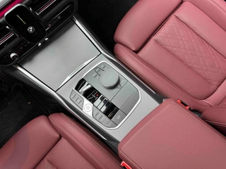 BMW 3 Series 2025 325i M Sports suit interior photo 11 BMW 3 Series 2025 325i M Sports suit interior photo 11