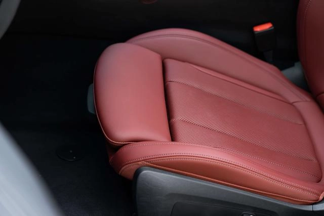 BMW 4 Series 2024 430i M Спортивный ночной костюм интерьер фото 16
