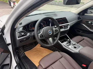 BMW 3 Series 2022 Restyling 325i M Sports Night Suit exterior photo 10