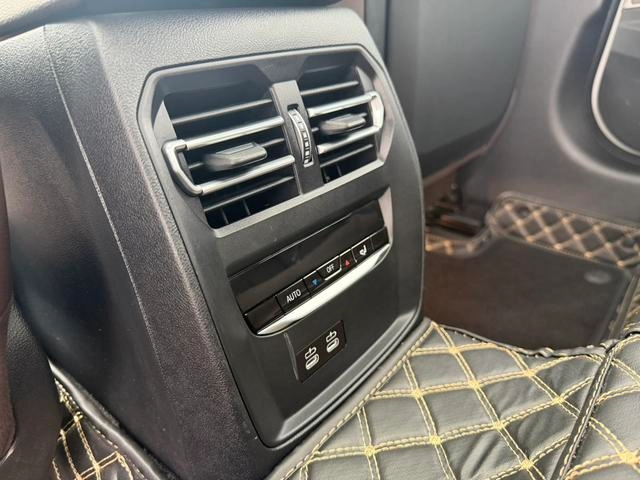 BMW 3 Series 2022 Restyling 325i M Sports Night Suit interior photo 14