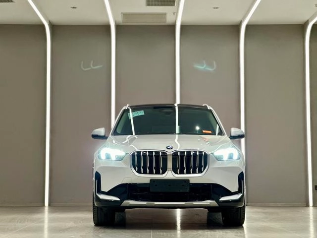 BMW X1 2023 xDrive25Li X Design Suit exterior photo 2