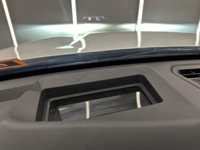 BMW X1 2023 xDrive25Li X Design Suit interior photo 12