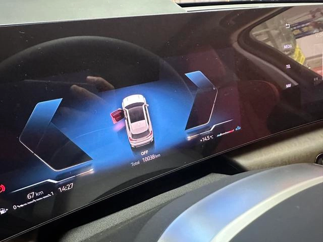 BMW X1 2023 xDrive25Li X Design Suit interior photo 13