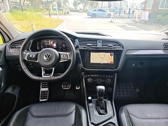 Volkswagen Tiguan L 2021 330TSI Transmission automatique à deux roues motrices R-Line Version de plus en plus intérieur photo 6